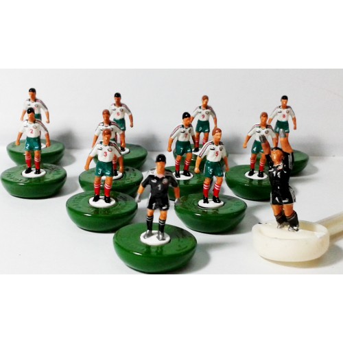 Subbuteo Andrew Table Soccer Bulgaria 1996 National Team on classic Hasbro bases